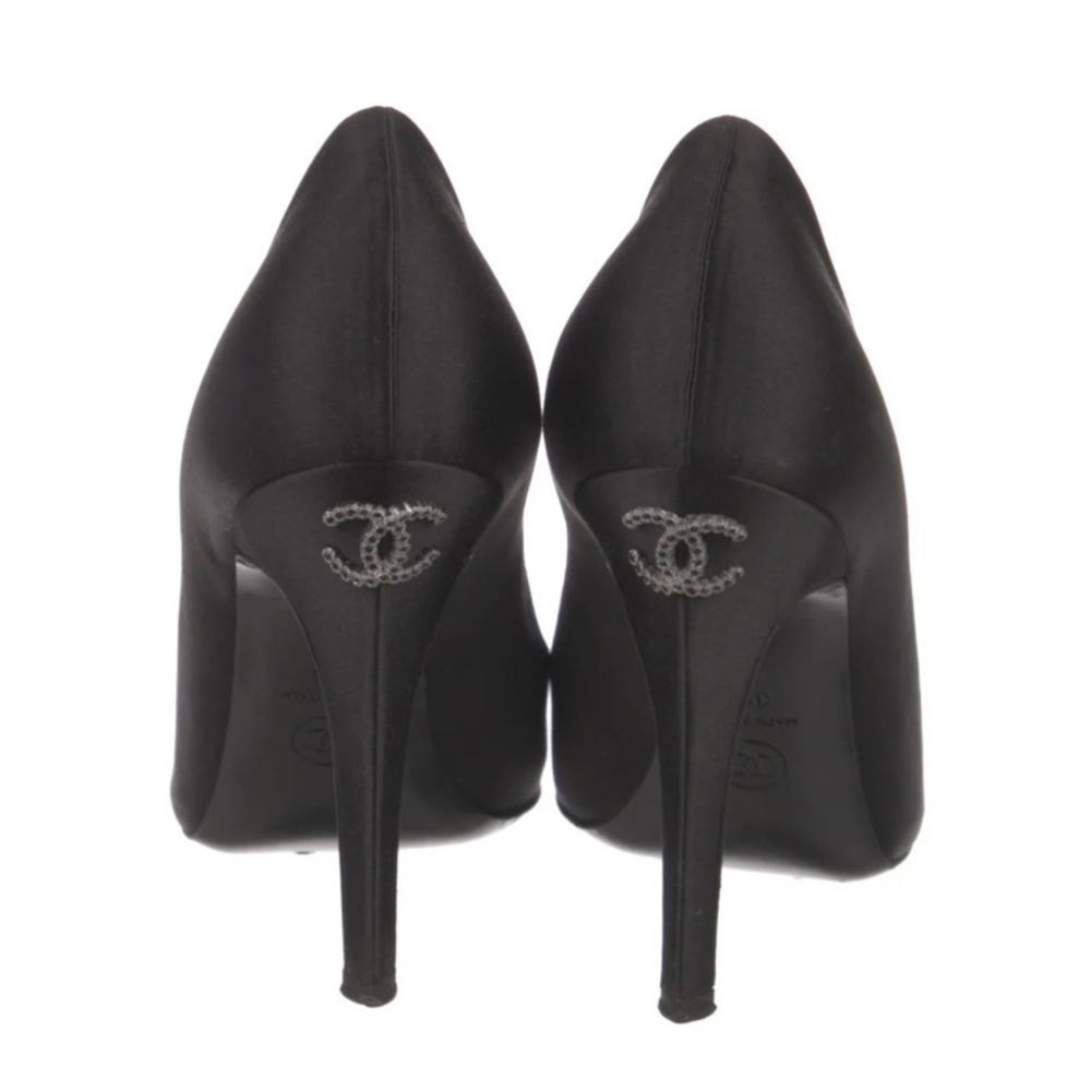 SOLD Chanel Interlocking CC Logo Satin Black Pumps Heels Sz. 39.5/9.5 w/ Box